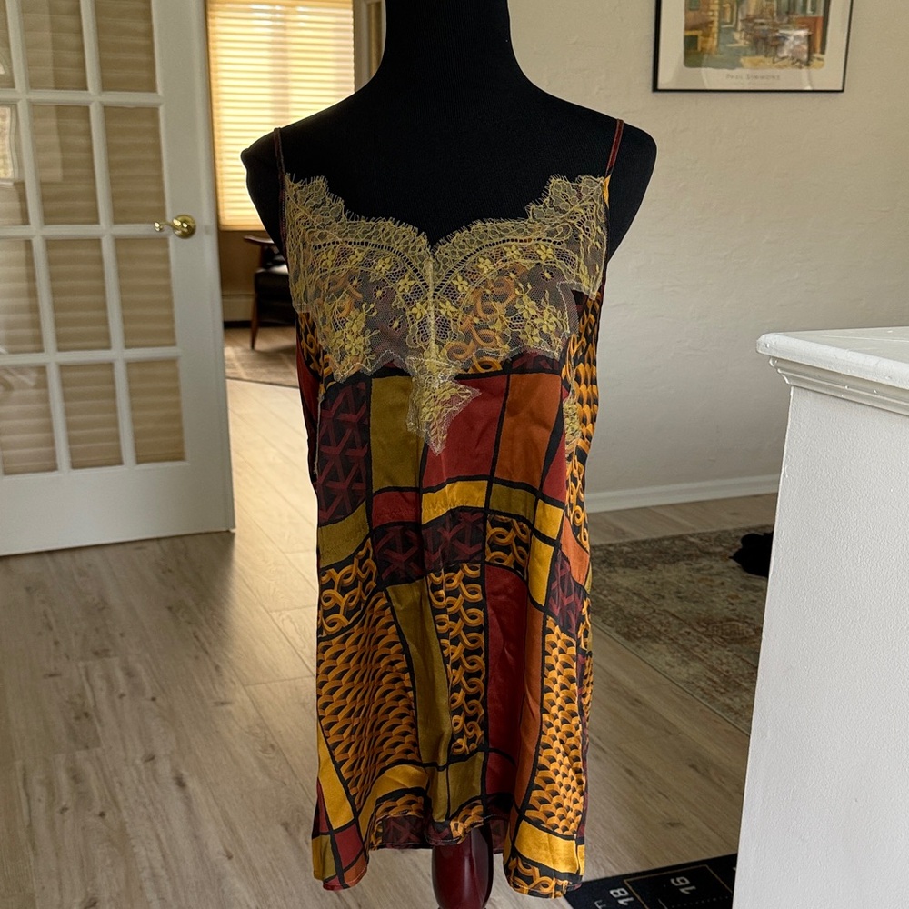 Elegant Multicolor Chemise with Lace Detail
